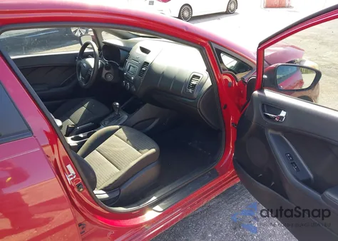 2015 Kia Forte Lx z USA, uszkodzony, nr VIN KNAFX4A62F5421792